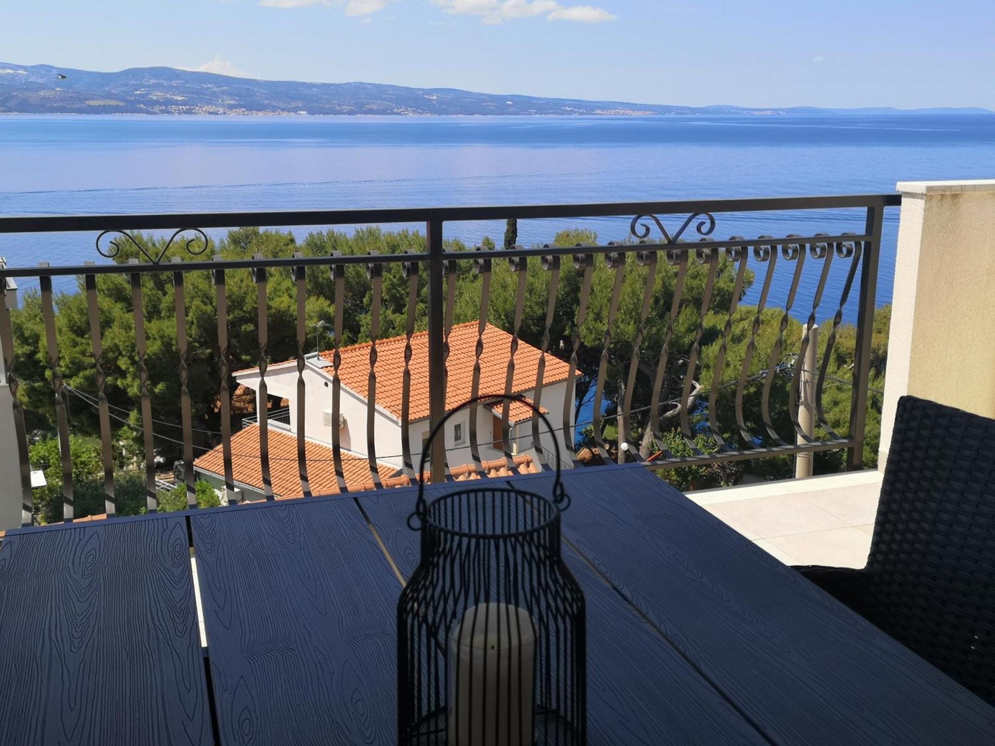 Vila Jadran Омиш Экстерьер фото